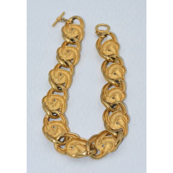 Ann Klein Vintage Chunky Goldtone Dimensional Knot Chunky Collar Necklace - Picture 4 of 4